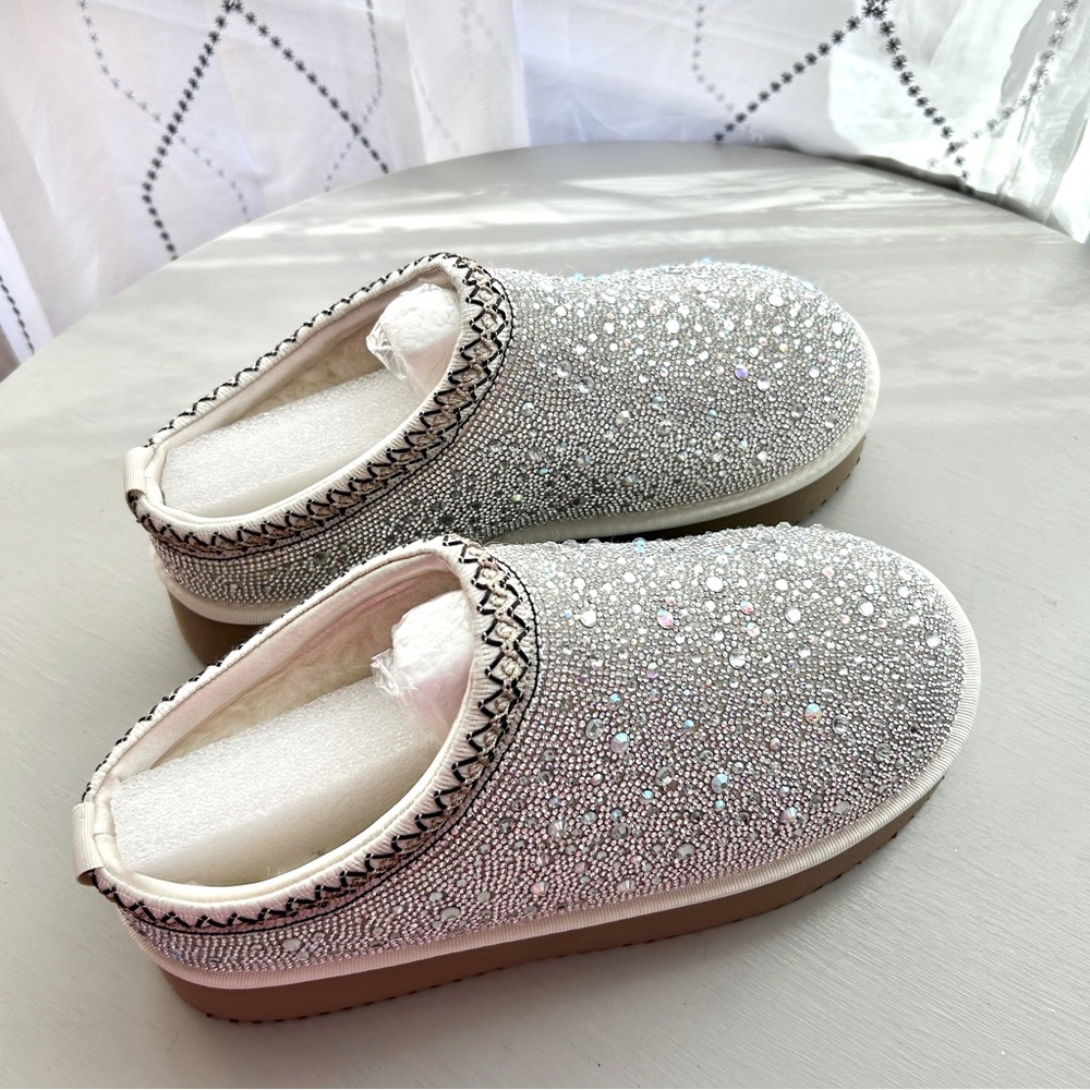 NEW! CORKY’S Clear Do Not Disturb size 11